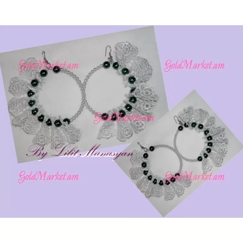 Earrings with rose patterns