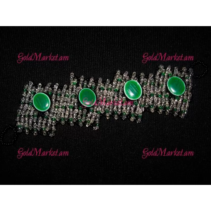 Կանաչ քարերով թևնոց