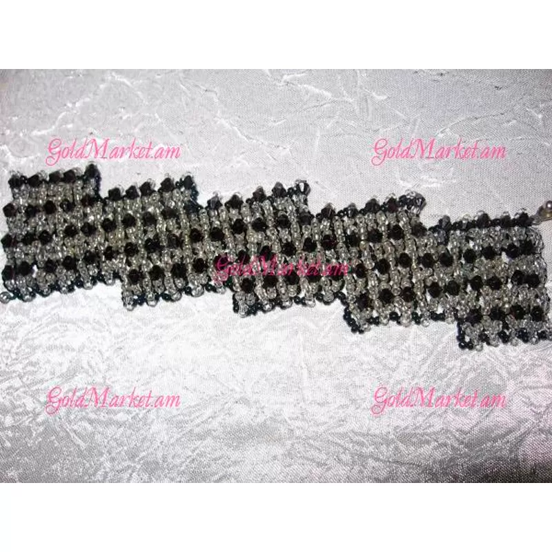 Браслет с черно-серыми камнями