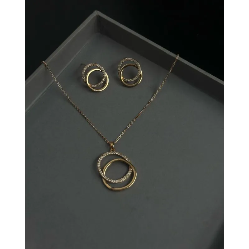 Ոսկյա վզնոց ականջողերով