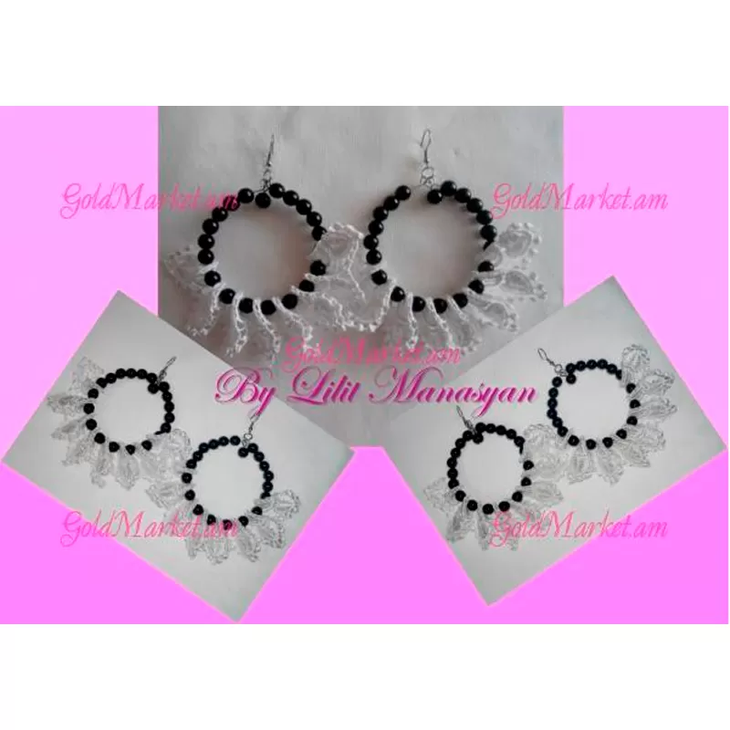 Earrings with black stones