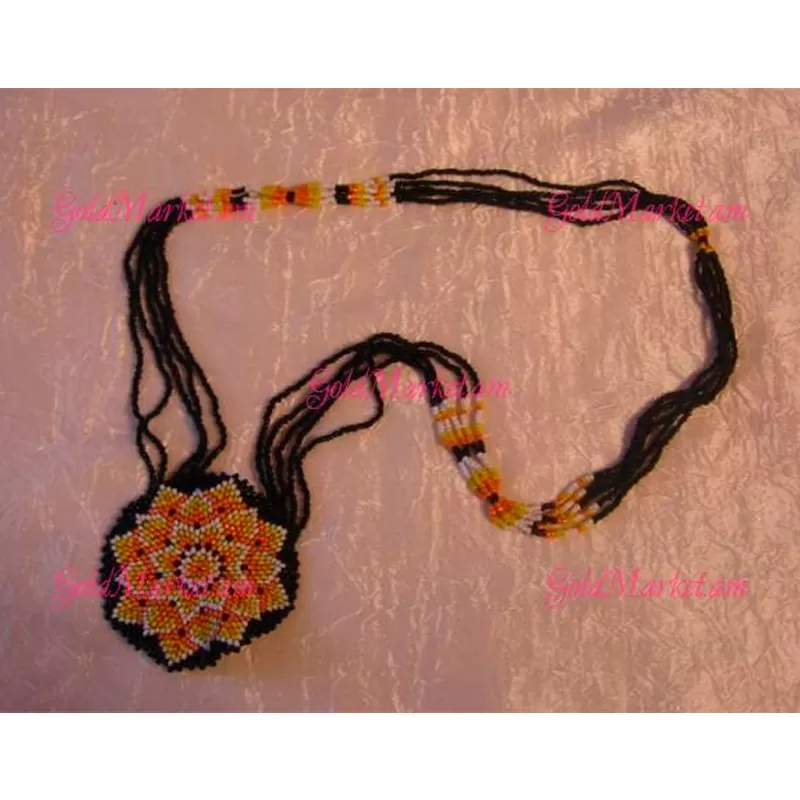 Նախշերով վզնոց